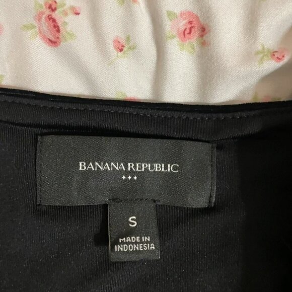 Banana Republic Black Velvet Cami Top – Size S - Picture 2 of 2